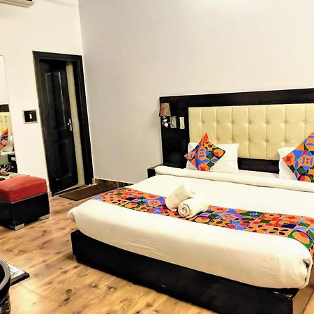 Heritage Hotel Лакхнау Екстер'єр фото