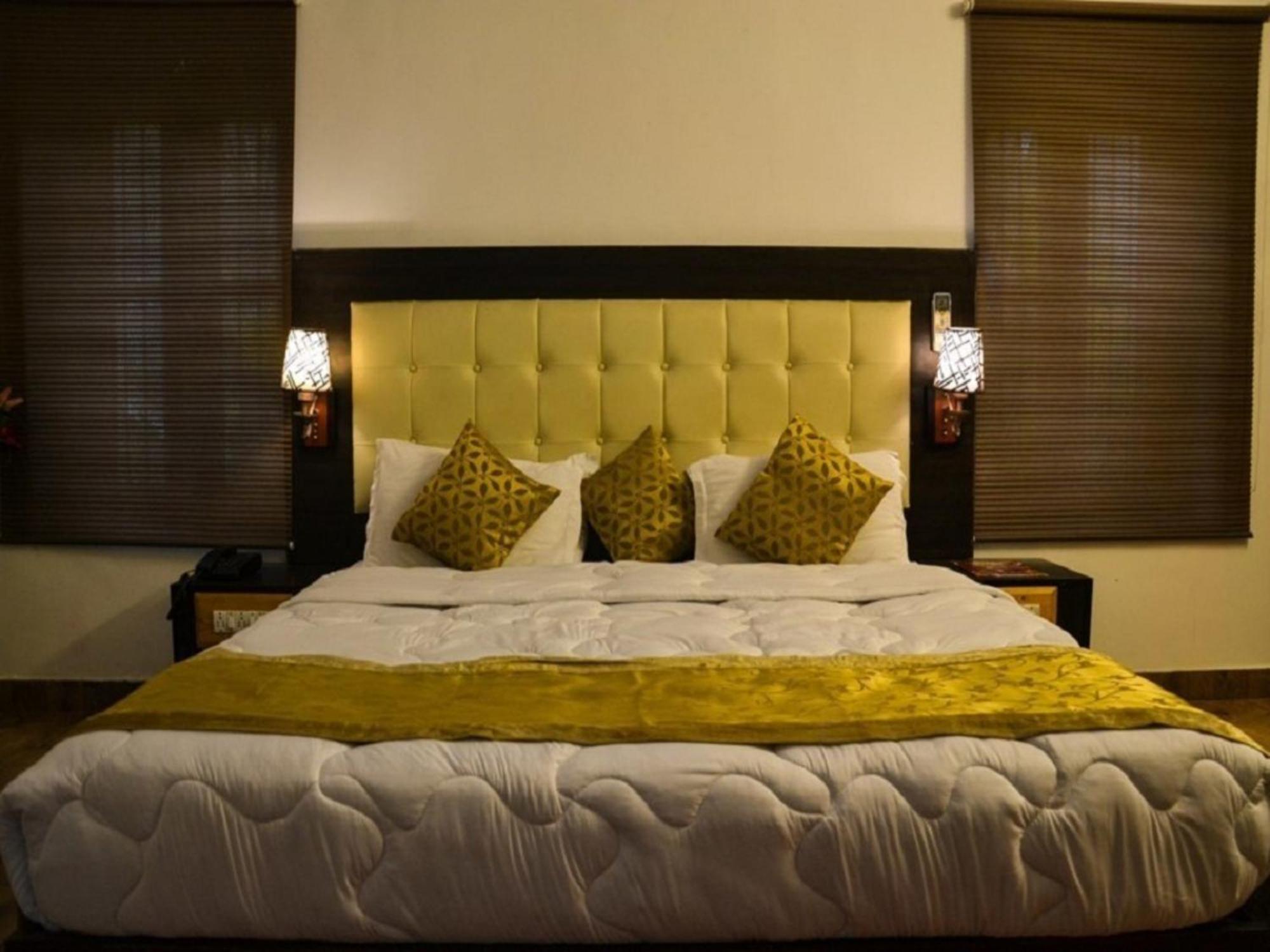 Heritage Hotel Лакхнау Екстер'єр фото