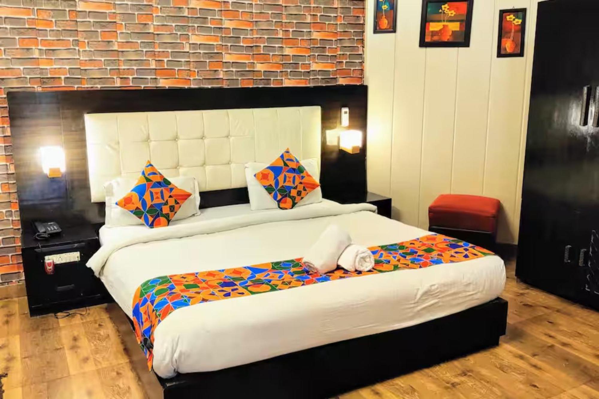 Heritage Hotel Лакхнау Екстер'єр фото
