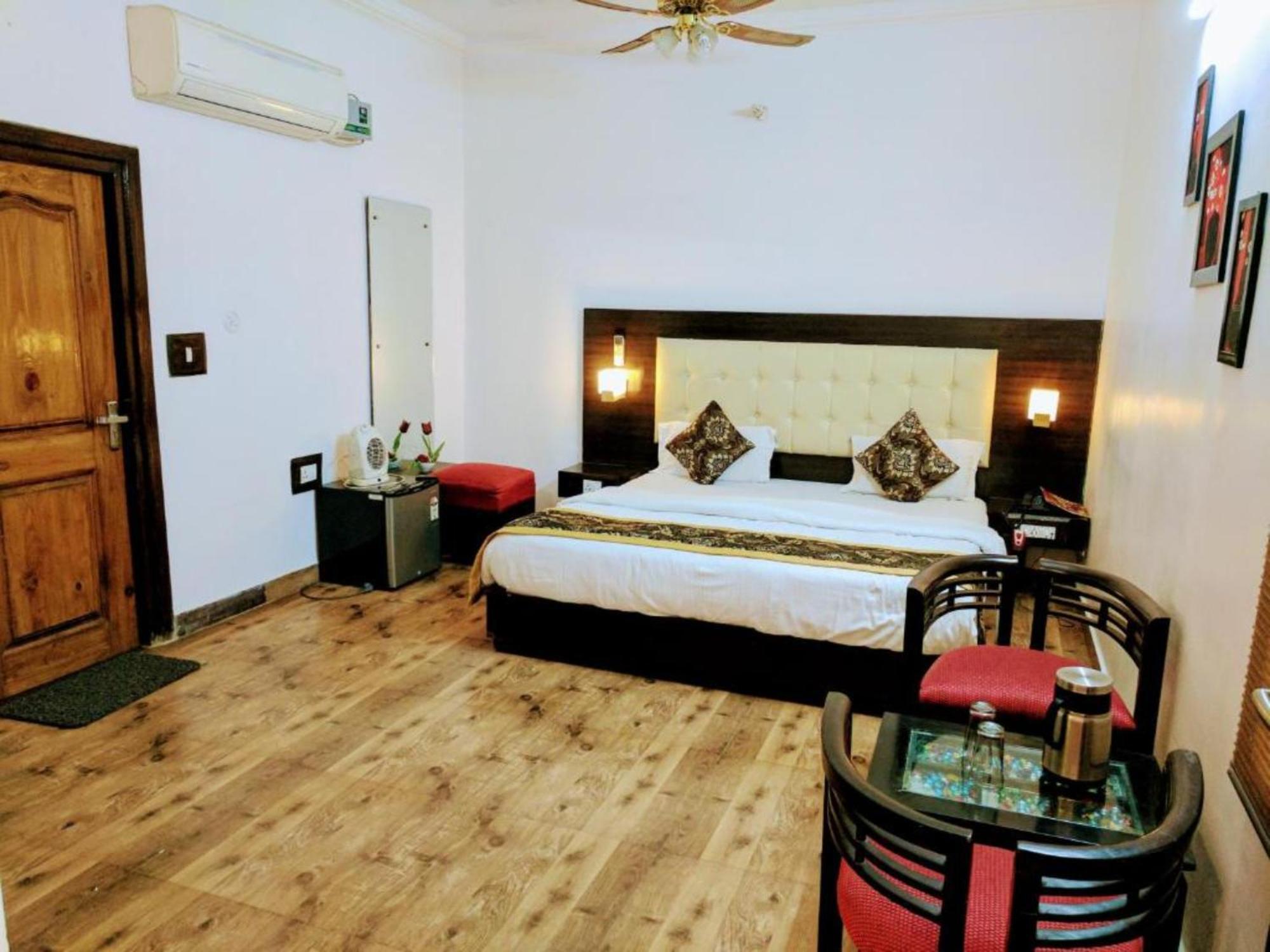 Heritage Hotel Лакхнау Екстер'єр фото