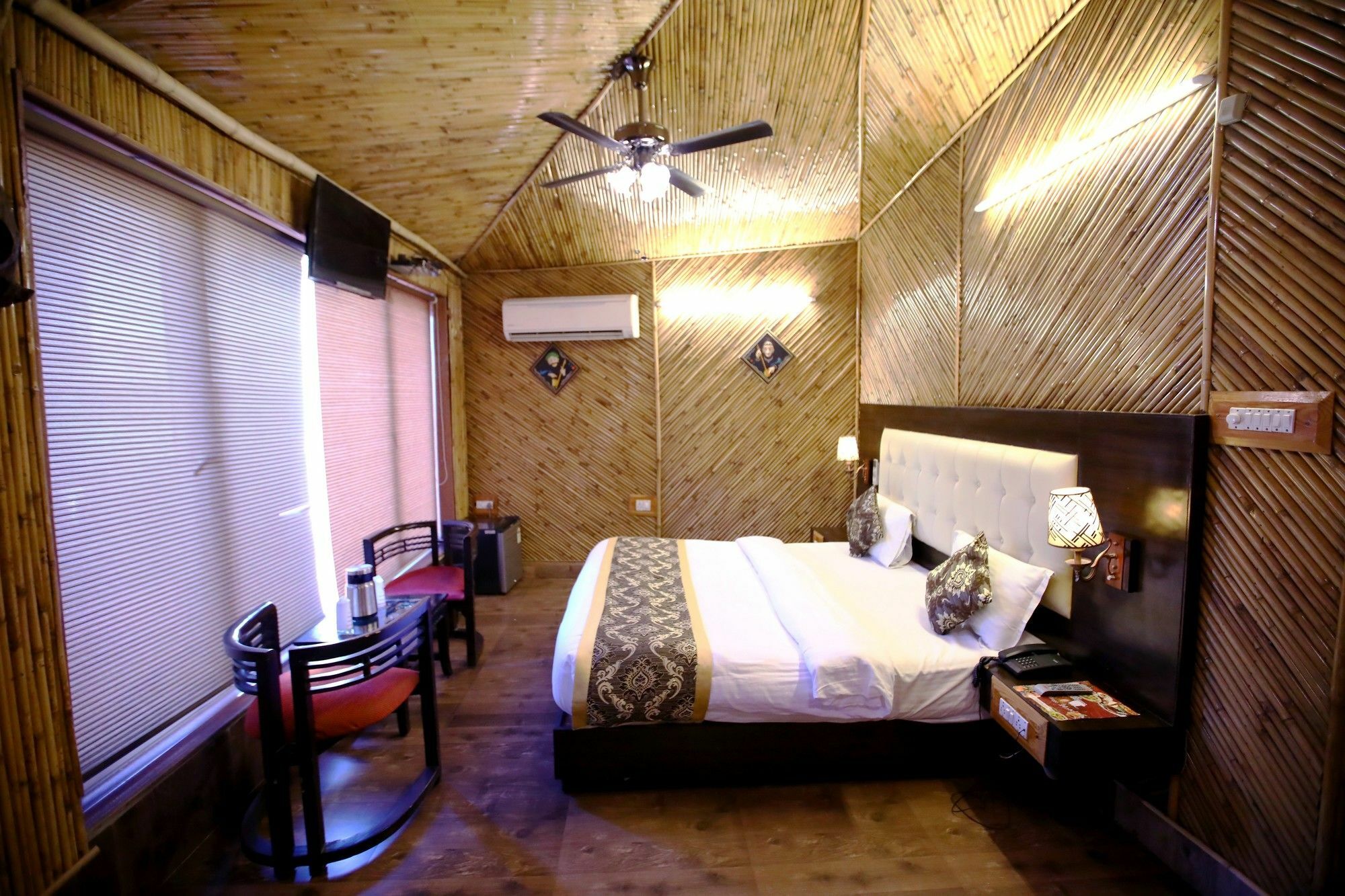 Heritage Hotel Лакхнау Екстер'єр фото