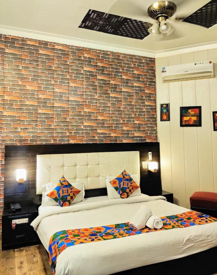 Heritage Hotel Лакхнау Екстер'єр фото