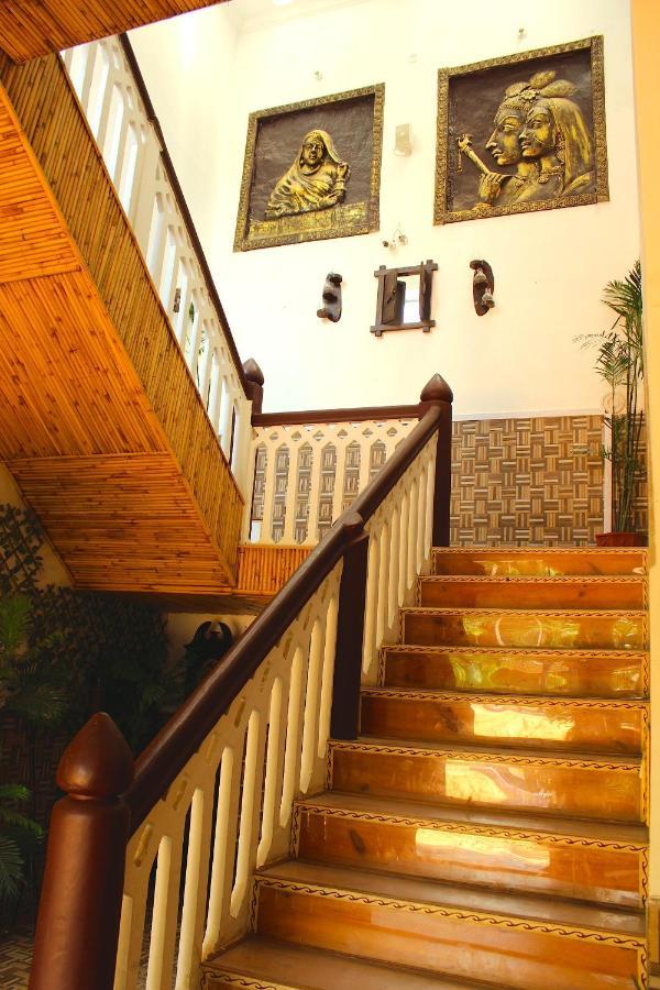 Heritage Hotel Лакхнау Екстер'єр фото